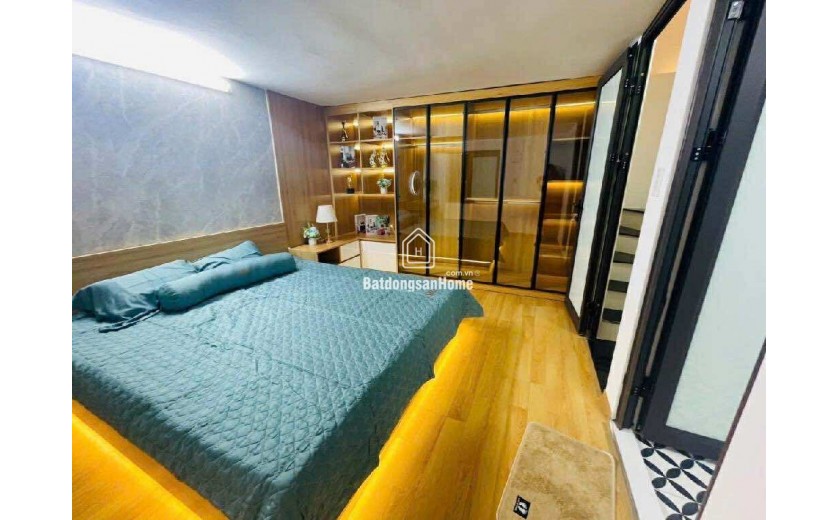 TT Hai Bà Trưng, 1 Bước Lên Phố Cổ, Nhà Đẹp Ở Ngay, Chỉ Hơn 5 Tỷ
